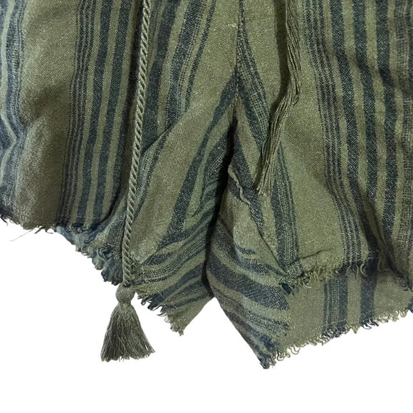 Time and Tru Dark Olive Green Striped Shorts Small Linen Blend Elastic Waist - Picture 4 of 6